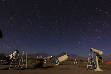 Astronomical tour at Atacama Desert close to San Pedro de Atacama town in Chile. An easy way to see the space in the darkest skies on the Earth © abriendomundo