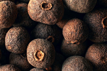 Composition of allspice dried berries