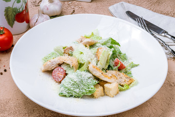 Salad caesar with chicken