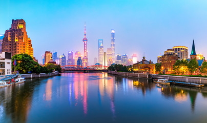Fototapeta na wymiar beautiful night in shanghai,view from suzhou river