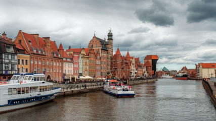 Fototapeta na wymiar Gdansk crane over the Motława River