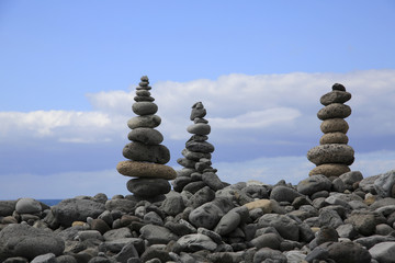 Steintürmchen am Meer, Teneriffa, Kanarische Insel, Spanien, Europa