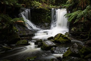 Fototapeta na wymiar Horseshoe Falls, Tasmania