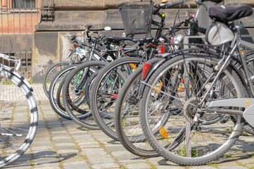 Fahhräder ebike drahtesel parkplatz stadt