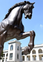 Leonardos Pferd für der Fassade des Ippodromo del Galoppo