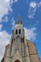 Fototapeta na wymiar Nouvelle-Aquitaine - Charente-Maritime - Marans - Façade principale de l'Eglise Notre-Dame