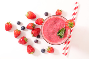 delicious berry smoothie