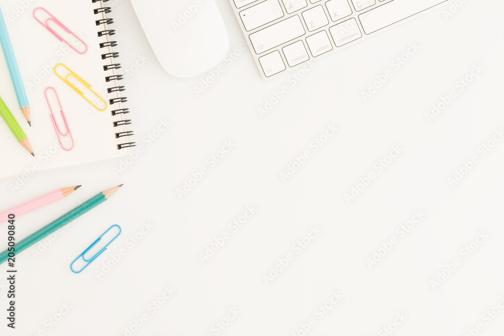 Wall mural flat lay photo of office desk with mouse and keyboard white copy space with pencil top view