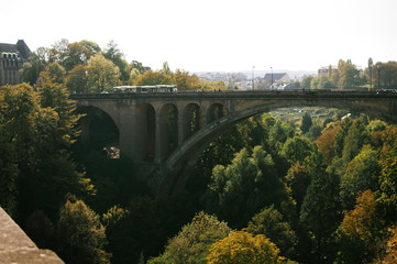 Fototapeta na wymiar Train bridge in the city