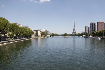 La Seine et la Tour Eiffel à Paris