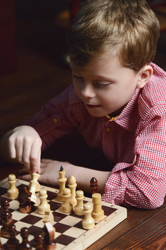 boy thought about chess