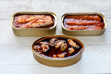 Can of mussels