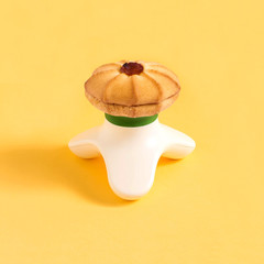 Creative idea: compact massager and shortbread