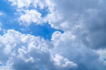 Obraz premium Beautiful blue sky with cloudy. Color sky is clear with white clouds on natural background.