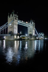 Wasser Spiegelung Nacht Licht Brücke Gebäude Tower Bridge