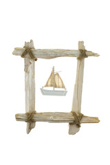 Obraz premium summer sea frame. Driftwood frame. rectangular frame of white sea snags and twine with a small white sailboat isolated on white background. Sea style.interior summer frame