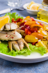 Fish fillet with raw vegetables