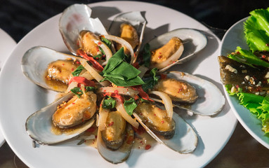 Spicy mussels, vietnamese recipe