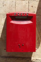Roter Italienischer Briefkasten