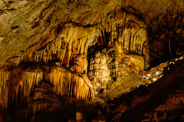 Fototapeta na wymiar Tropfsteinhöhle Baredine in Kroatien