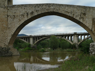 Fototapeta premium Medieval viaduct in the provincial town of Besalú. Spain.
