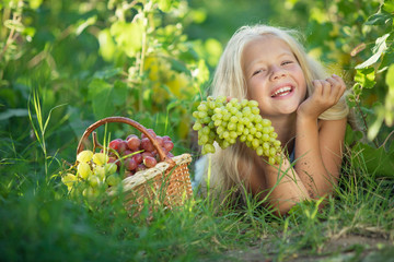 Child with fruit
