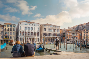 couple de retraités à Venise