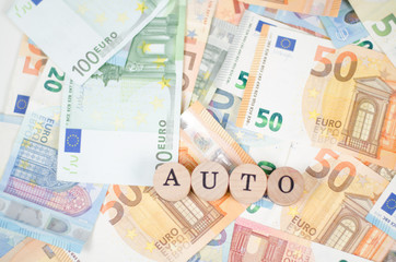 Euro Geldscheine mit dem Schrift AUTO