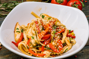 Udon noodles with chicken and vegetables