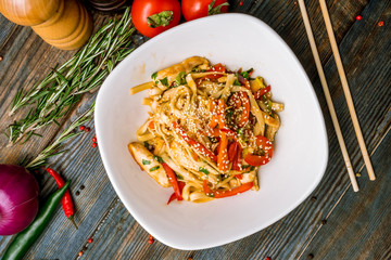 Udon noodles with chicken and vegetables