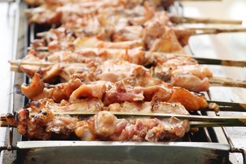 Grilled chicken is delicious in the market