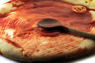 Pizza base preconfezionata Pre-packaged pizza