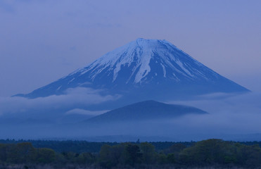 夜の富士山