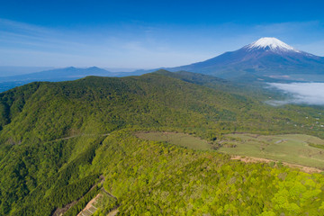Fototapeta premium 富士山空撮
