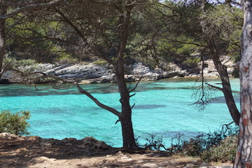 Magnifique calanque aux eaux turquoises sur l'île de Minorque, Baléares, Espagne