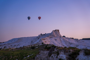 Fototapeta na wymiar Balloons at Pamukkale , Turkey 