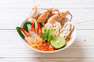 spicy shrimps soup (Tom Yum Goong)
