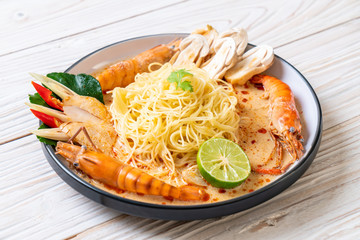 spicy shrimps spaghetti pasta (Tom Yum Goong)
