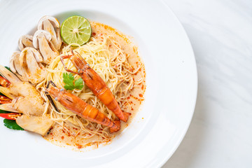 spicy shrimps spaghetti pasta (Tom Yum Goong)