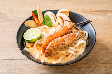 spicy shrimps udon ramen noodle (Tom Yum Goong)