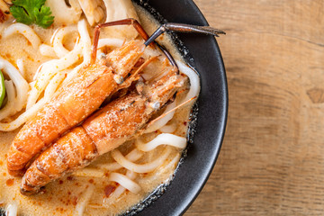 spicy shrimps udon ramen noodle (Tom Yum Goong)