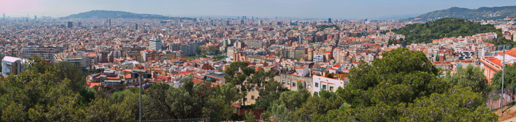 Fototapeta na wymiar View of Barcelona from Turo de les Tres Creus in Park Guell 