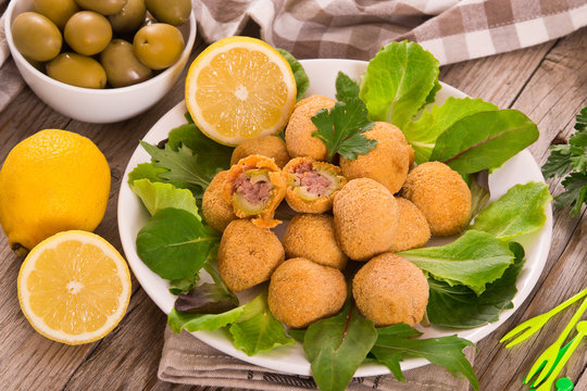 Ascoli stuffed olives. 