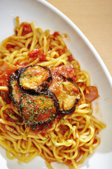 spaghetti with tomato sauce