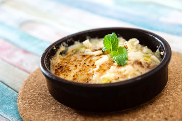 Scallop with pepper and mushrooms
