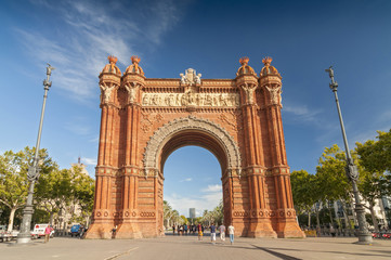 Fototapeta na wymiar Arc de Triomf, Lluis Companys Promenade and the park in Barcelona, Spain.