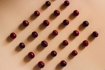 A pile of fresh plums