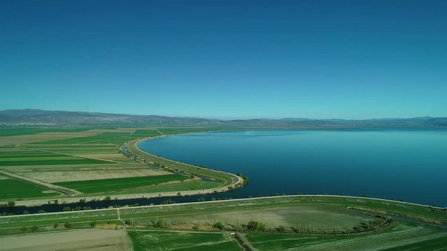 t&uuml;rkiyenin en b&uuml;y&uuml;k g&ouml;llerinden;sulama,ziraat ve tarımsal kullanım