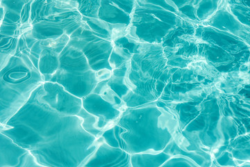 Fototapeta na wymiar Background of clear turquoise water