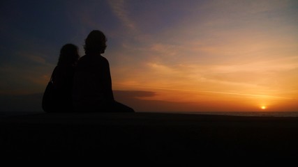 Fototapeta na wymiar Watching sunset